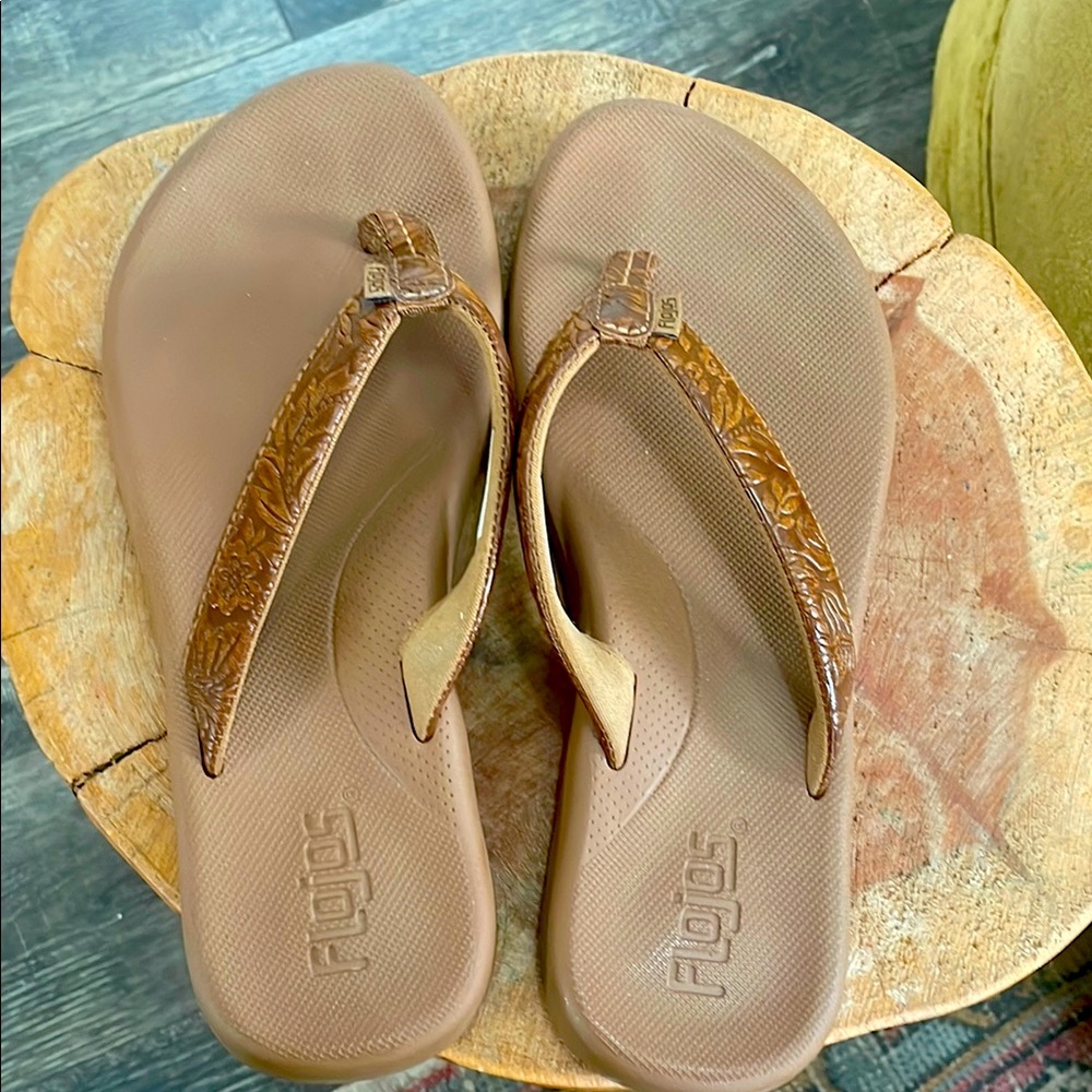 Flojos Tan Sandals